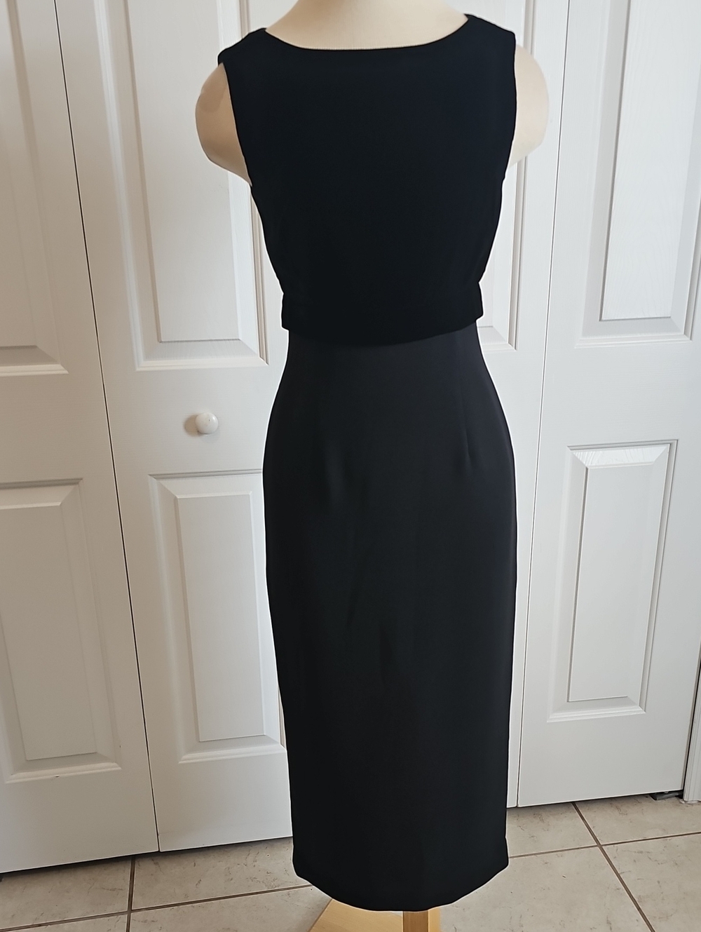 YL BY YAIR Classic Vintage Black Sleeveless Midi Dress. Velvet Top Size 2 Lovely